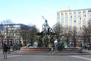 Neptunbrunnen, Berlin