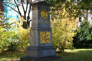 Freiberg, Clemes-Winkler-Denkmal