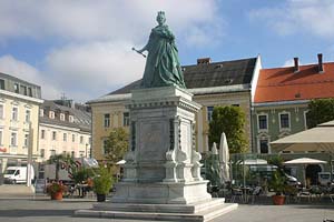 Klagenfurt: Maria Theresia-Denkmal 