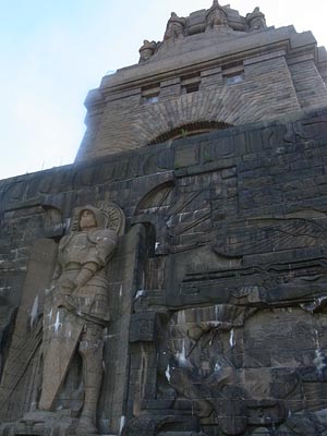 Leipzig, Völkerschlachtdenkmal, Figur des Erzengels Michael