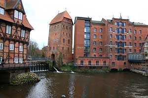 Lüneburg, Lüner Mühle, Abtsmühle und Turm