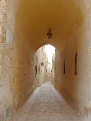 Malta, Mdina Alleyway