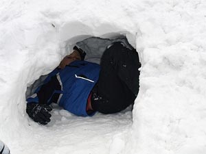 Naturkatastrophen, Lavinen, Rettung in Schnee