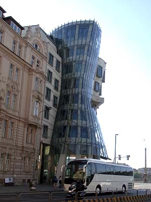 Prag, Tanzendes Haus