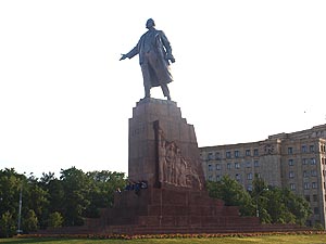 Ukraine, Charkiw, Lenin-Statue auf dem Freiheitsplatz