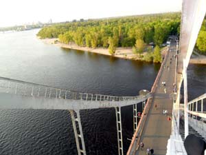 Ukraine, Kiew, Fußgängerbrücke